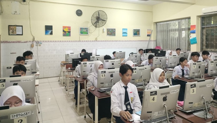 Sinergi Menuju Prestasi: SMP Negeri 6 Surabaya Melaksanakan Simulasi TKA Kemendikbudristek